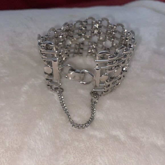Silver tone Fashion Bracelet  - Picture 5 of 5